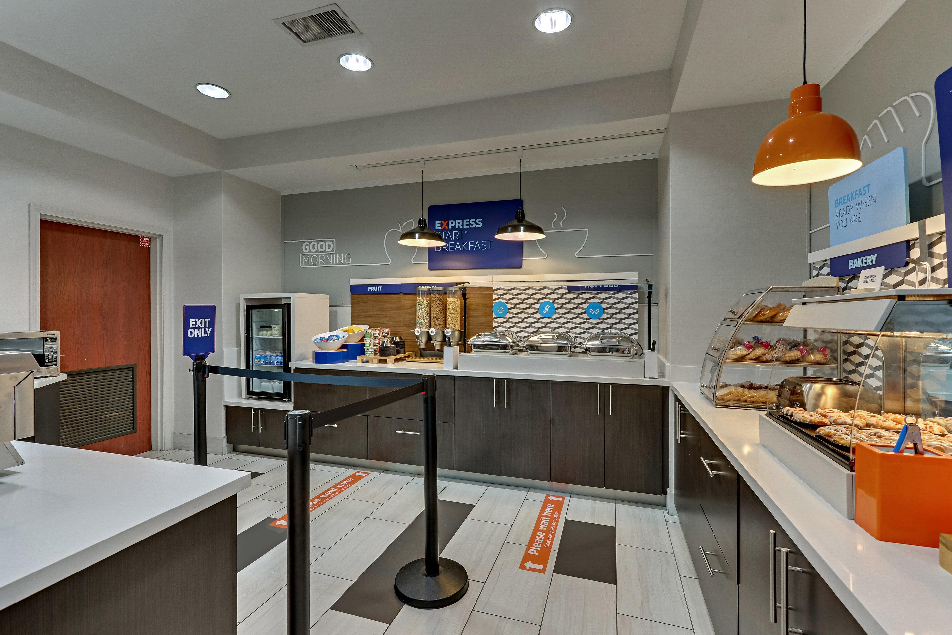 Holiday Inn Express Hotel And Suites Weatherford By Ihg Екстериор снимка