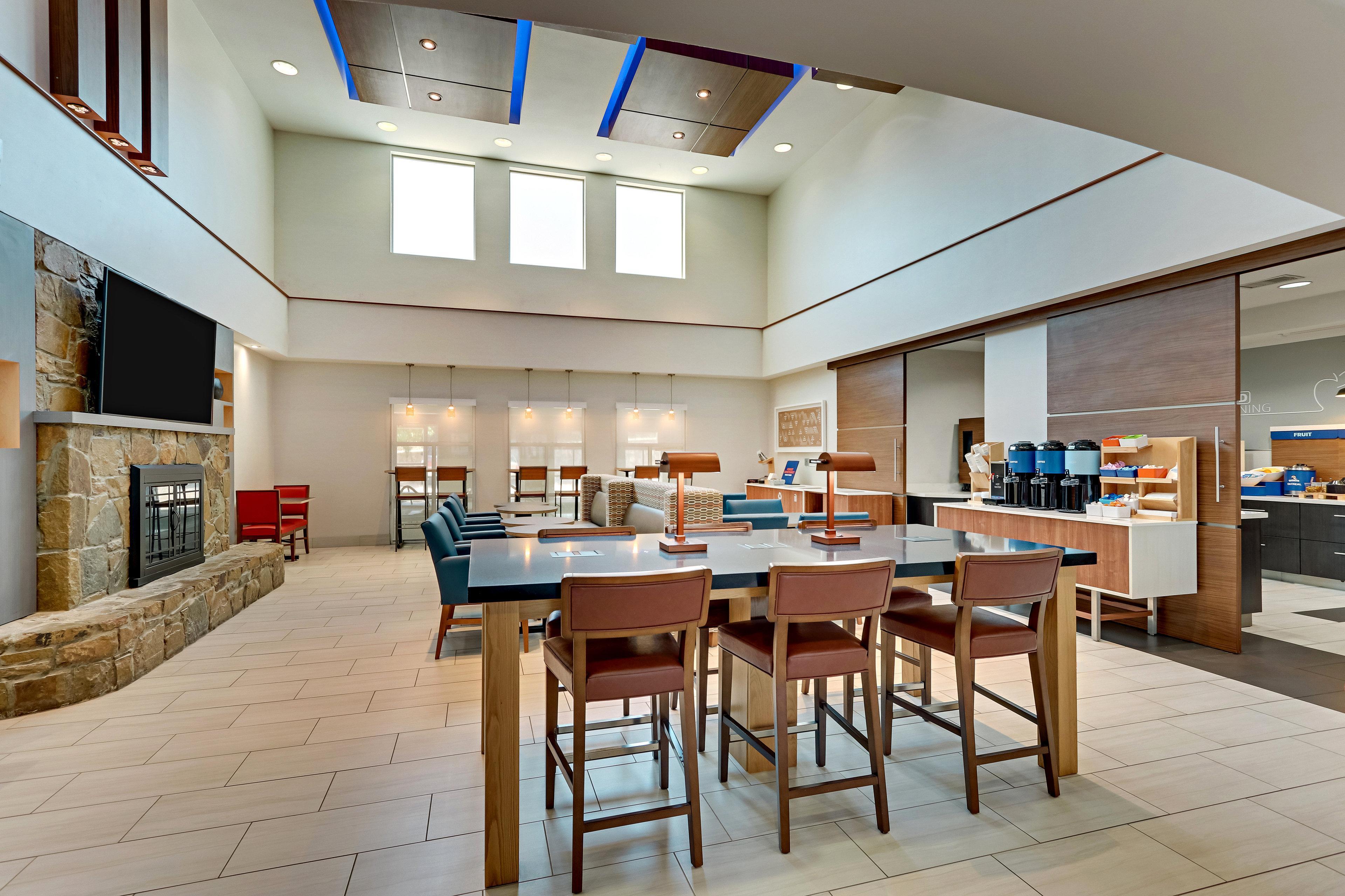 Holiday Inn Express Hotel And Suites Weatherford By Ihg Екстериор снимка