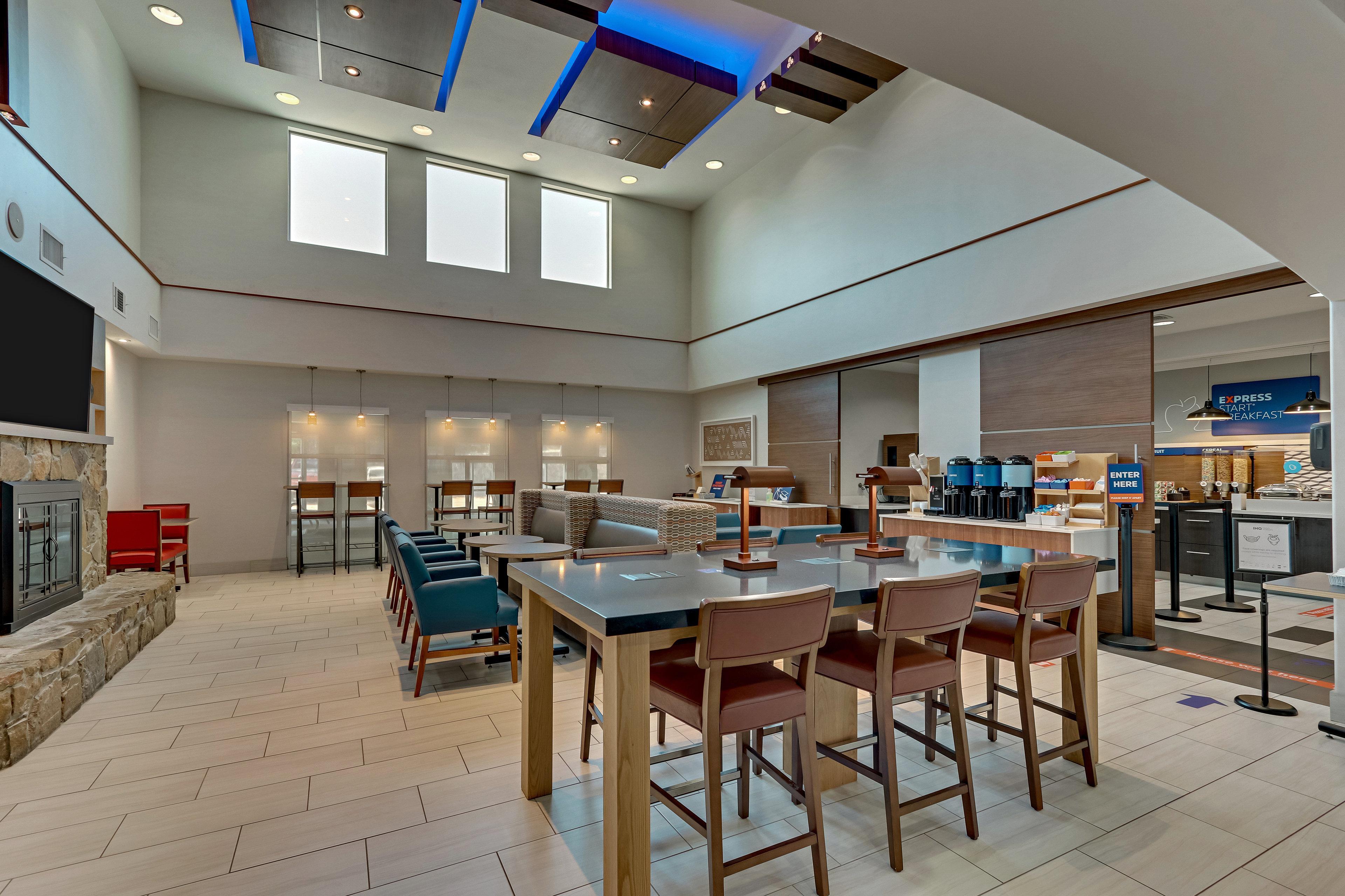 Holiday Inn Express Hotel And Suites Weatherford By Ihg Екстериор снимка