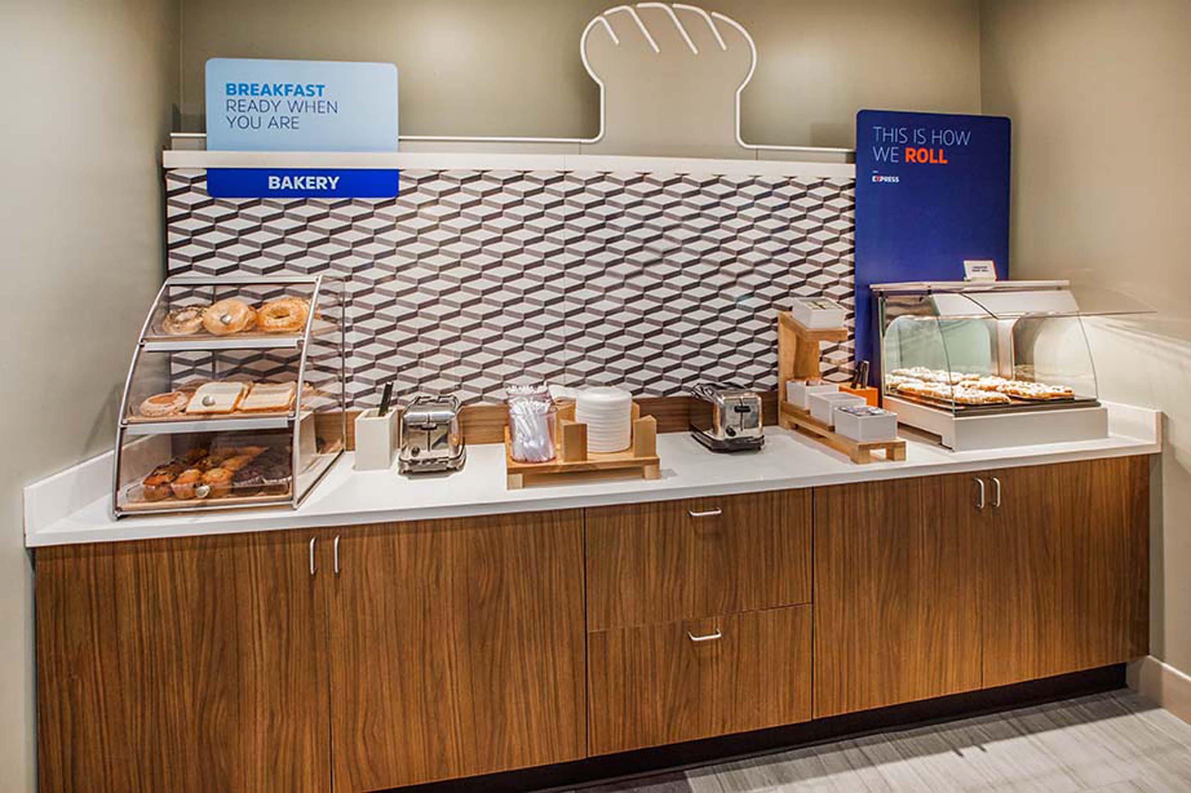 Holiday Inn Express Hotel And Suites Weatherford By Ihg Екстериор снимка
